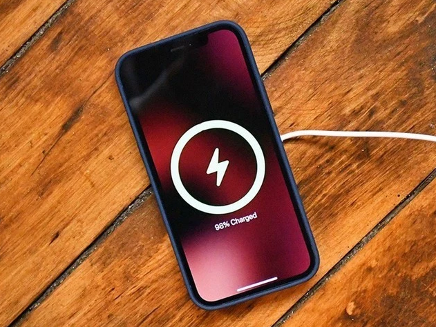 博山苹果手机维修分享iPhone 12可以随便充电吗 
